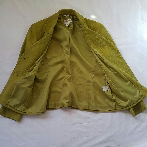 Blazer - Picture 8 of 8